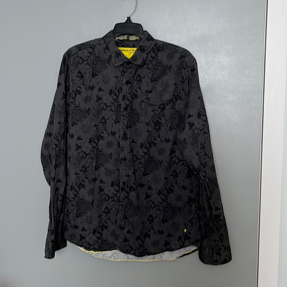 Descendant of thieves dress or casual shirt.
